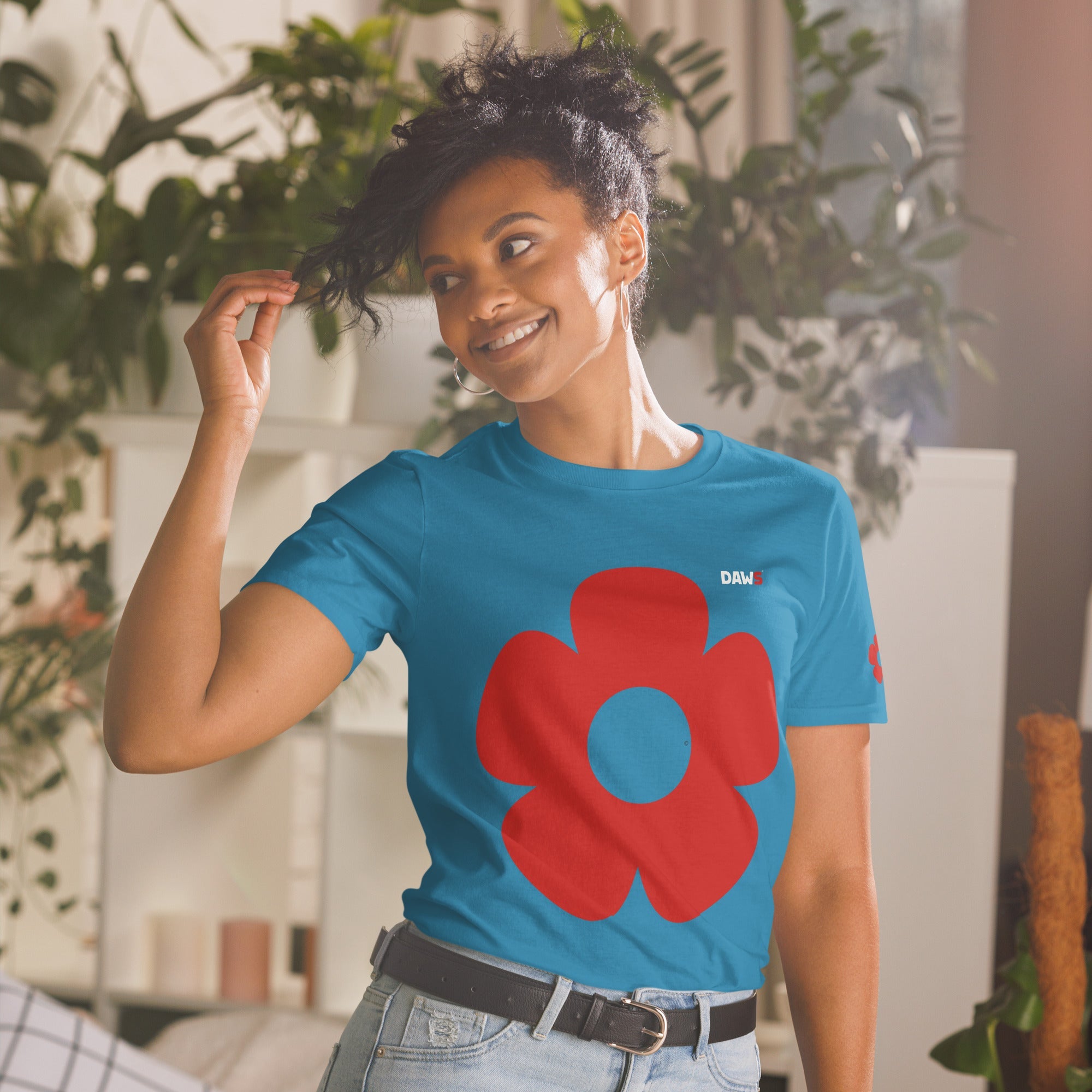 Camiseta Vera Redflower Esencial unisex color - Streetwear DAWS